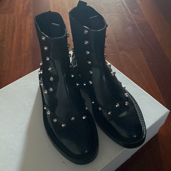 Balenciaga Studded Leather Chelsea Boot - Picture 3 of 4